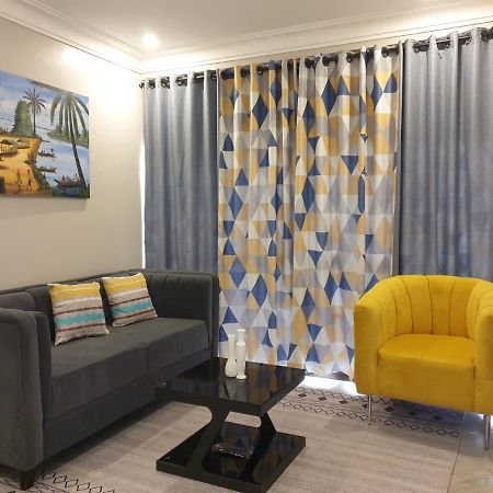 Blt Suites - Furnished Apartments カンパラ エクステリア 写真