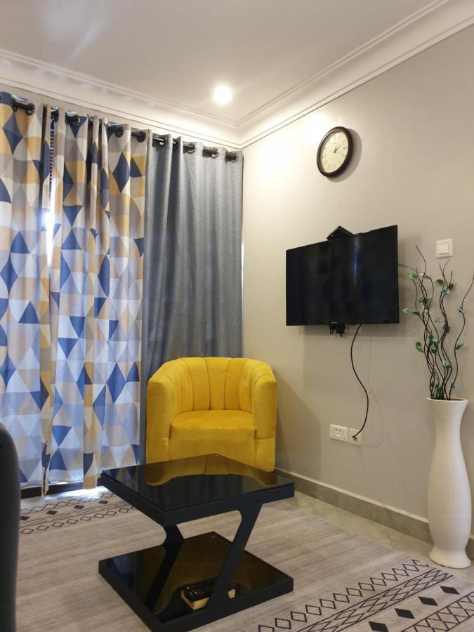 Blt Suites - Furnished Apartments カンパラ エクステリア 写真