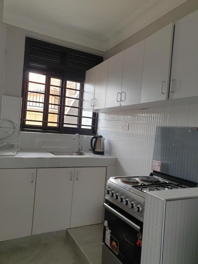 Blt Suites - Furnished Apartments カンパラ エクステリア 写真