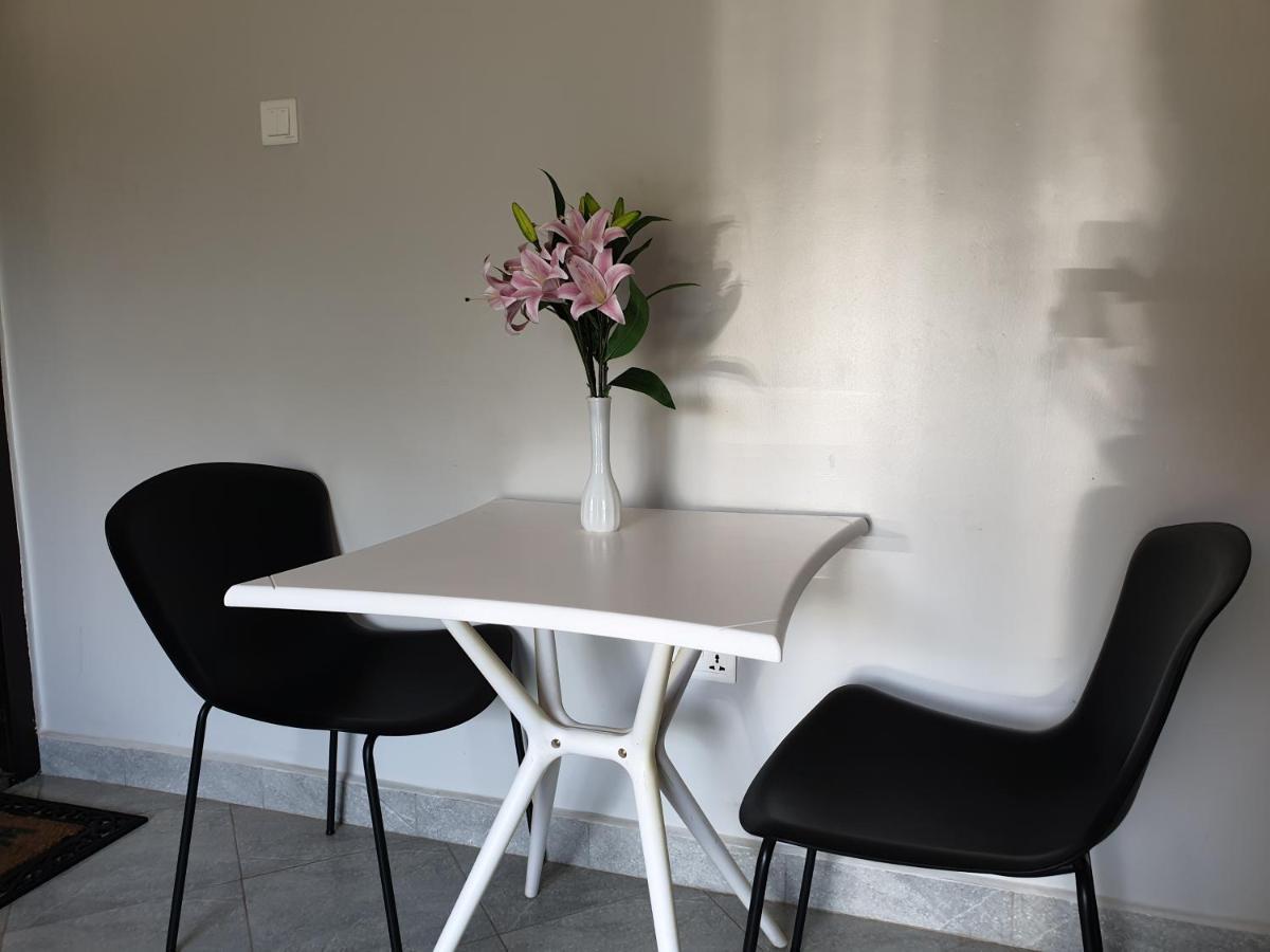 Blt Suites - Furnished Apartments カンパラ エクステリア 写真